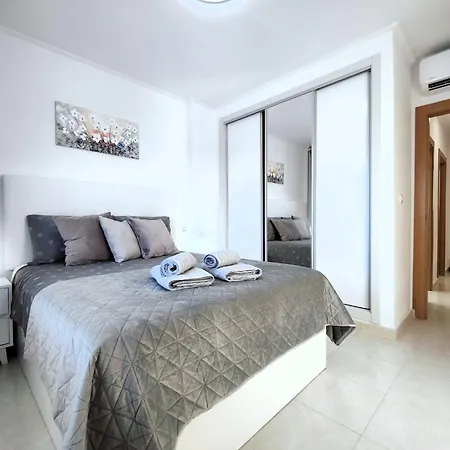 Dom wakacyjny Salinas Luxury Danuria